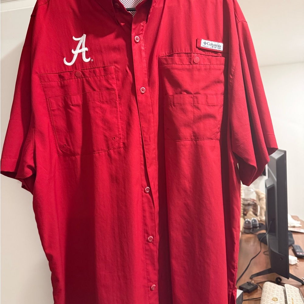 Columbia Men's Crimson Casual Button Down Shirt